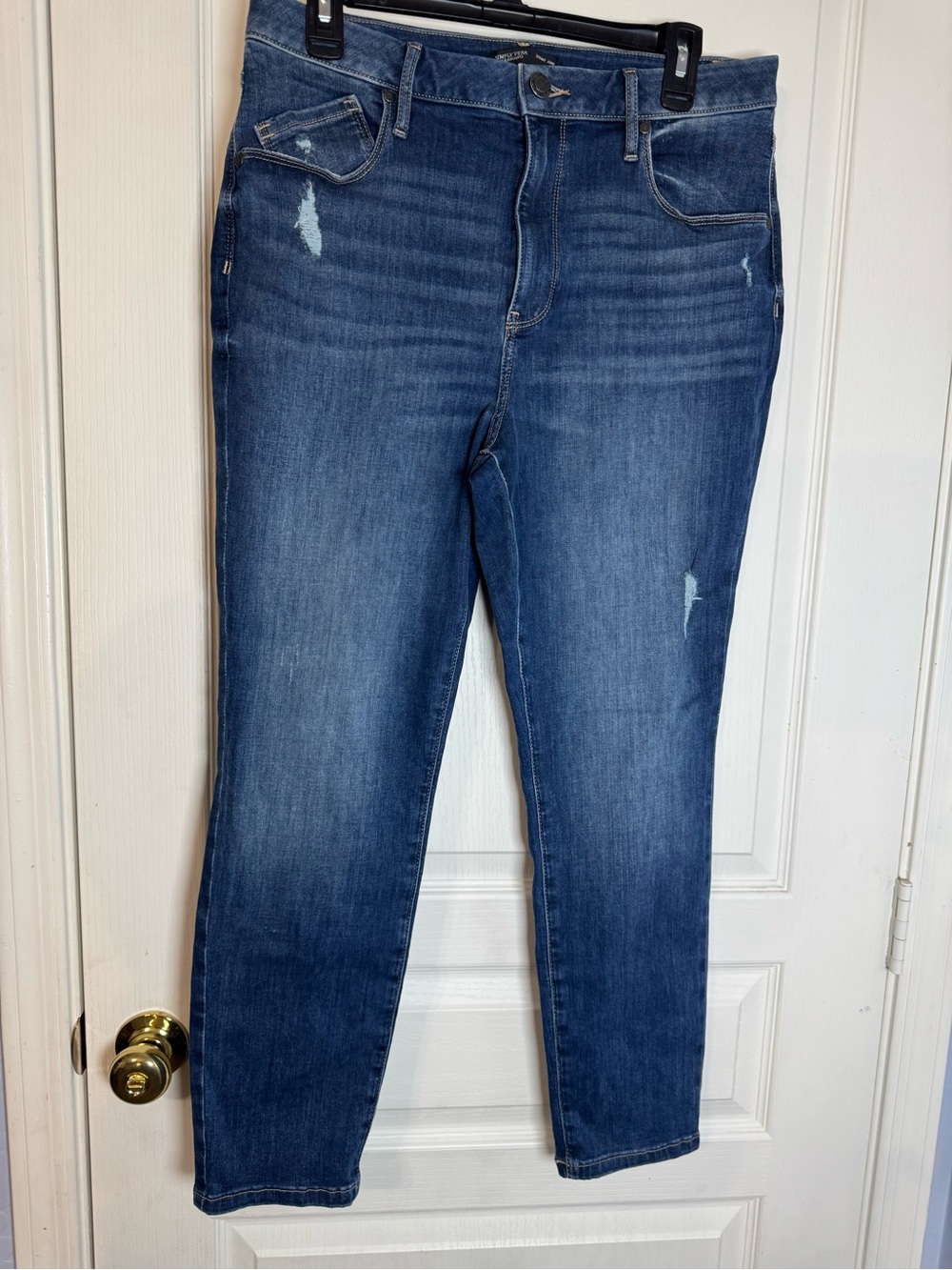 Vera Wang High-Rise Distressed Blue Jeans